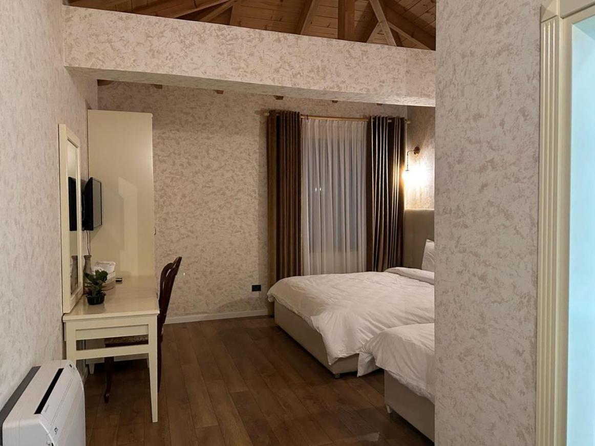 Agroturizem Eldi Hotel Fier Exterior foto