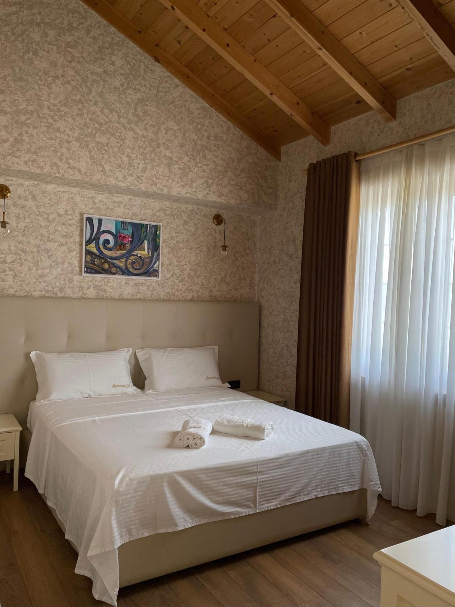 Agroturizem Eldi Hotel Fier Exterior foto