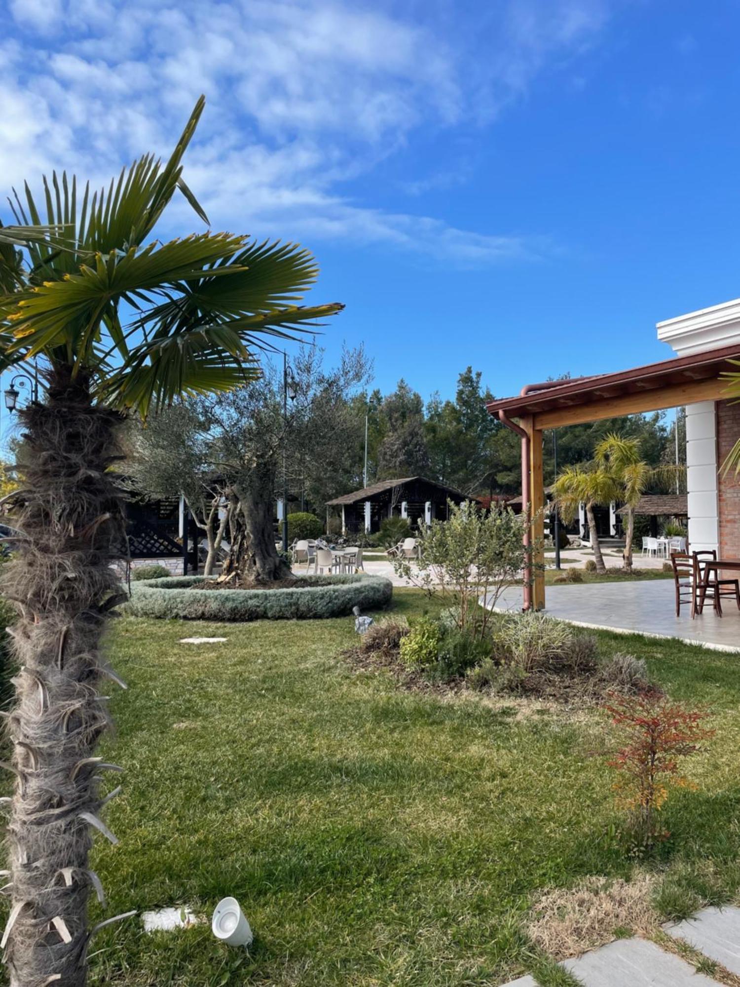 Agroturizem Eldi Hotel Fier Exterior foto