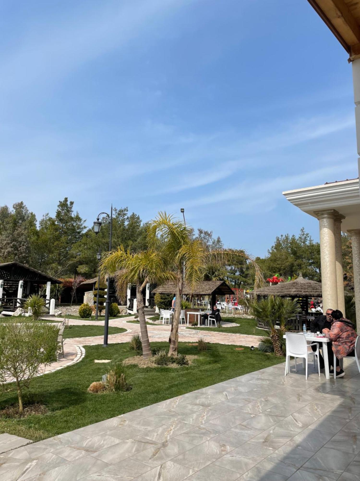 Agroturizem Eldi Hotel Fier Exterior foto
