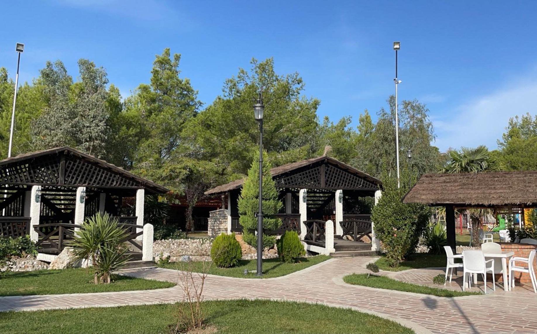 Agroturizem Eldi Hotel Fier Exterior foto